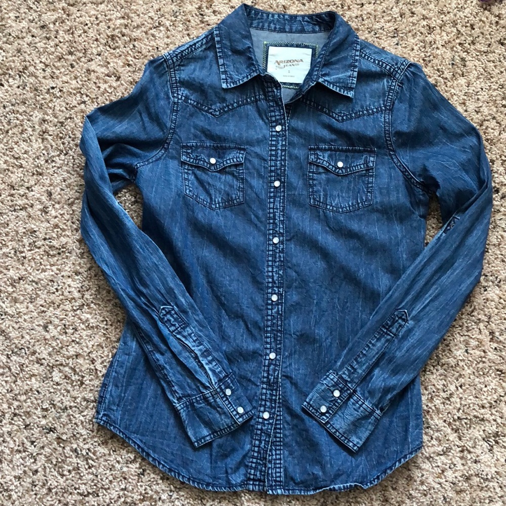 Fitted jean top